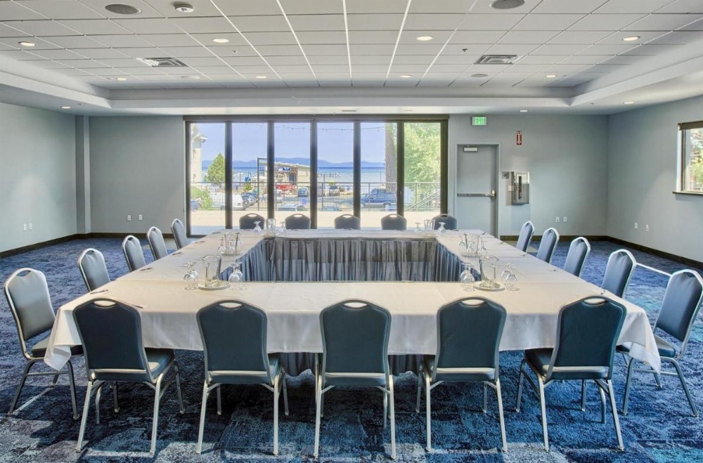The Beach Retreat & Lodge at Tahoe Image 18